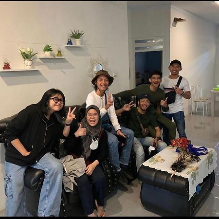 Twentynine Homestay Banyuwangi  Extérieur photo
