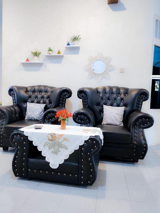 Twentynine Homestay Banyuwangi  Extérieur photo
